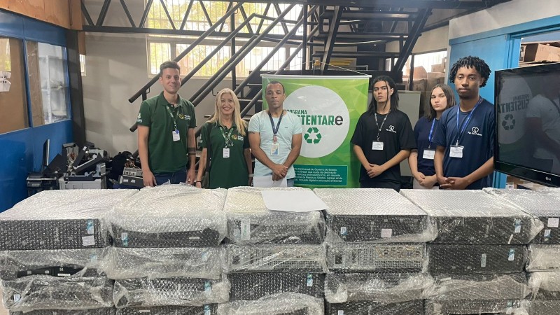 Microcomputadores doados pelo Programa Sustentare, em dezembro de 2025, &agrave; Secretaria de Desenvolvimento Social do RS